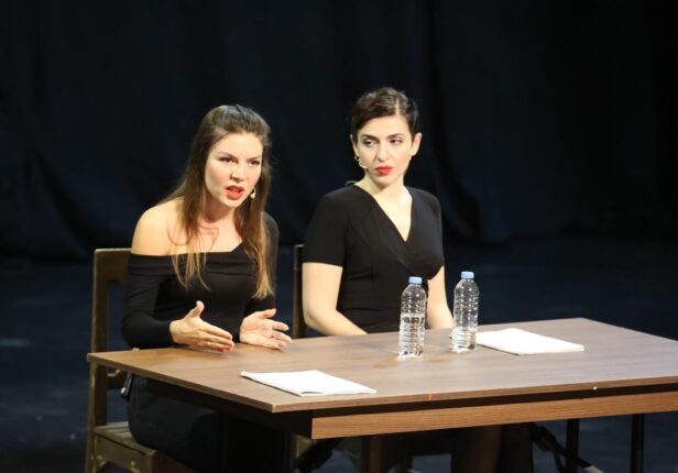 HANAU VE NİLÜFER’İN GENÇLERİ TÜRKLAND’İ BİRLİKTE İZLEDİ