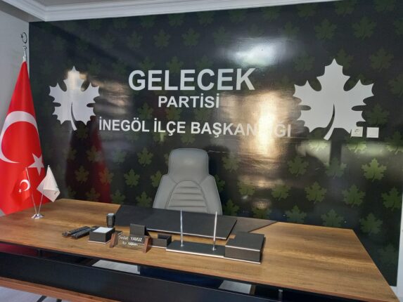 Davutoğlu, Gelecek Partisi İnegöl İlçe Binası’nı açtı