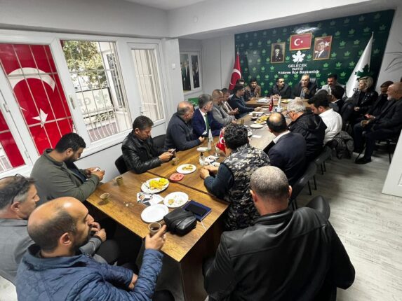GELECEK BURSA’dan “Yıldırım” Toplantı! “İlçelerinizde Dokunmadığınız Kimse Kalmayacak!”