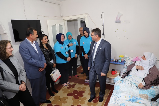 Yıldırım da Vefa Sosyal Destek Ekipleri  İhtiyaç Sahibi Yaşlılarımızın Yanında