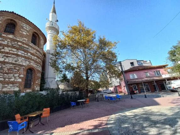 Osman Çetin Yazdı; Göçmenler Kaybedilmiş Topraklarımızın Milli Hatıralarıdır.