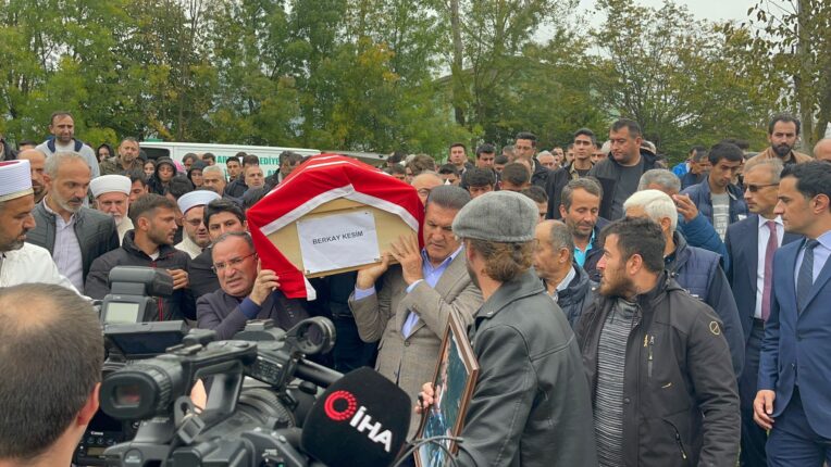 Türkiye Değişim Bursa; Sorumlular Bulunmalı, Maden Şehitleri Ailelerine Hesap Vermeli!