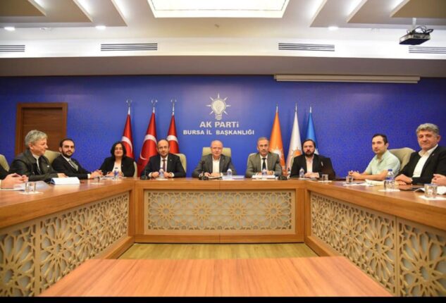 BAŞKAN GÜRKAN İLÇELERDEKİ ÇALIŞMALARI YAKINDAN TAKİP EDİYOR