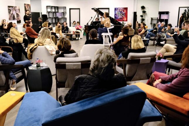 Decollage Art Space Ekim Ayında Birçok Etkinlikle Sanatseverlerle Buluşuyor