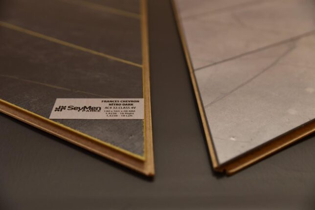 Sanat sergisi değil  parke showroom’u    Dekorasyonla sanatın estetik buluşması