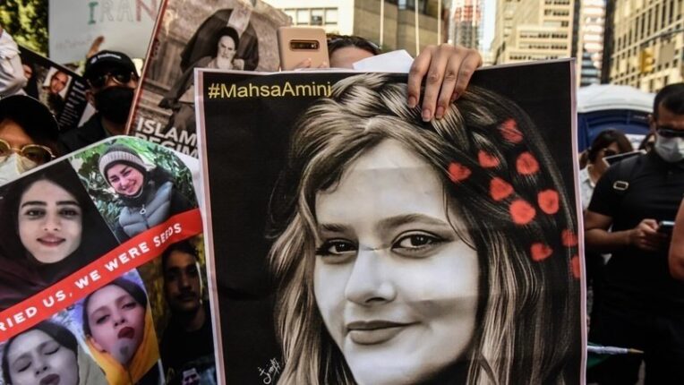 BURSA İÇİN BİRLİK; Devletlerin Kendi İç Meseleleri Kendini İlgilendirir Tek Kıstas Kadınlar Üzerinden Şiddet Varsa Biz Buna Karşıyız!