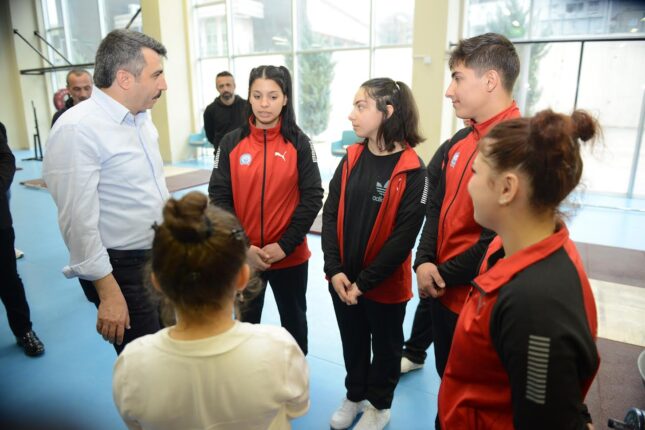 CEP HERKÜLÜ, İSMİNİN YAŞATILDIĞI YILDIRIM’DA ANILDI