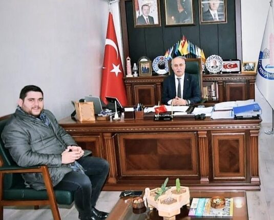 RECEP BATUHAN ÖZKAN’ DAN YENİŞEHİR BELEDİYE BAŞKANI DAVUT AYDIN ‘A ZİYARET.