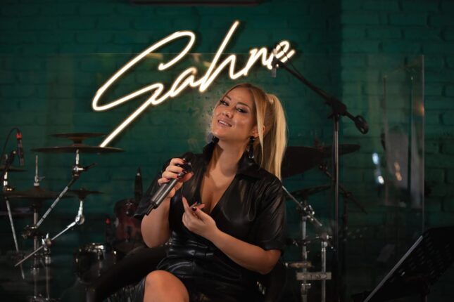 1 MİLYON MUTLULUĞU  ANTALYA’DA MUHTEŞEM KONSER