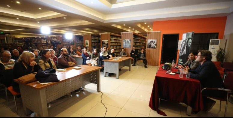 EDEBİ KAZILAR’IN KONUĞU TUNA KİREMİTÇİ VE ASLI PEKER OLDU