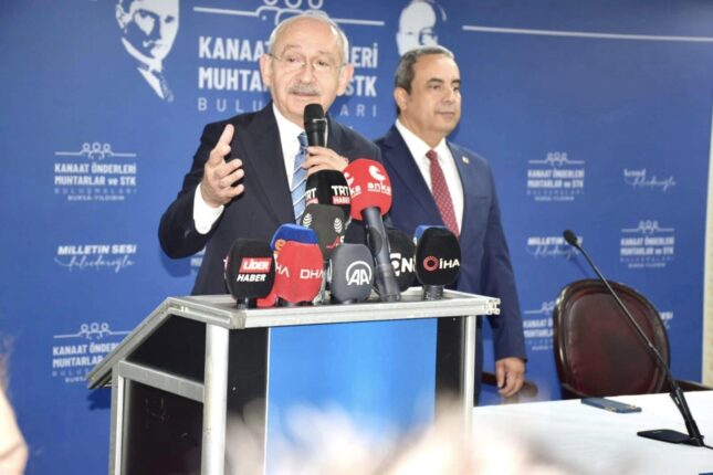 Biz cumhuriyeti yeniden inşa edeceğiz