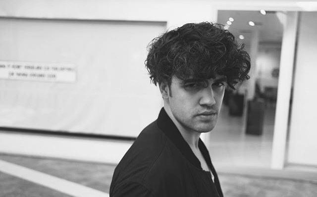 BATURALP iki yıl süren çalışmanın sonunda, elbise dolabında vokallerini kaydettiği yeni albümünü yayımladı