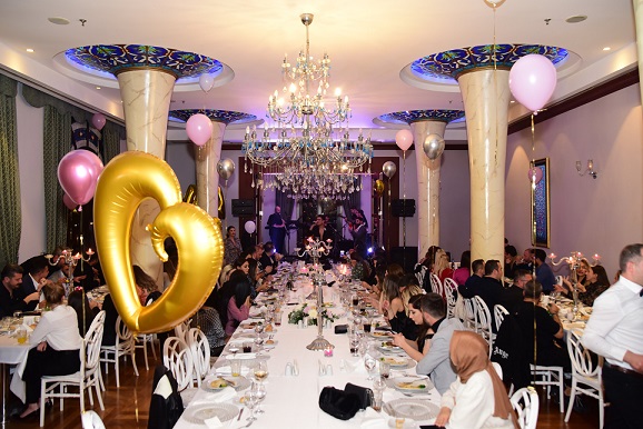 Ferda Koçer’den  unutulmayacak parti   Ferda Koçer yeni  yaşını kutladı