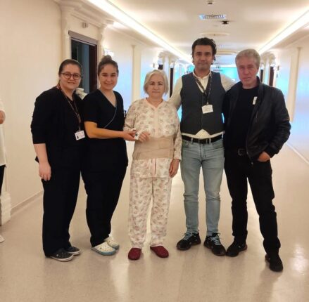 YÜKSEKTEN DÜŞEREK OMURGASINI KIRDI, 2 GÜNDE TABURCU OLDU