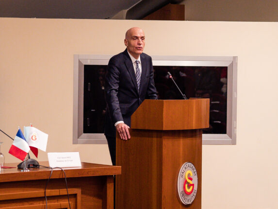 15.000 MEZUNA ULAŞAN GALATASARAY ÜNİVERSİTESİ 30. YAŞINDA