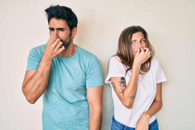 TER KOKUSU YUVA YIKIYOR