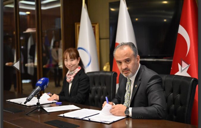 İMZALAR”DEPREME DİRENÇLİ’ BURSA İÇİN ATILDI