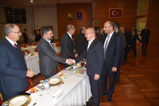 DAVUT GÜRKAN: “AK PARTİ, YÜREĞİ TÜRKİYE SEVDASI İLE ATANLARIN BİRLEŞTİĞİ BİR DAVA HAREKETİDİR”