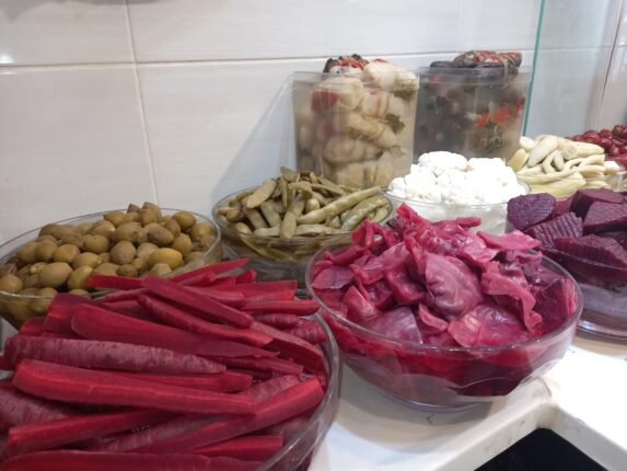 Coronayı Sıfırlayan Turşucudan Dar Gelirli Ailelere Tam Destek!