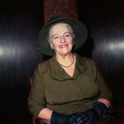NOBEL EDEBİYAT ÖDÜLLÜ PEARL S. BUCK’IN “EBEDİ MUCİZE” KİTABI İLK KEZ TÜRKÇE’DE!
