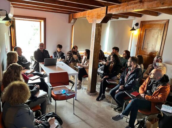 KEMAL VAROL ROMAN YAZMANIN İNCELİKLERİNİ ANLATTI