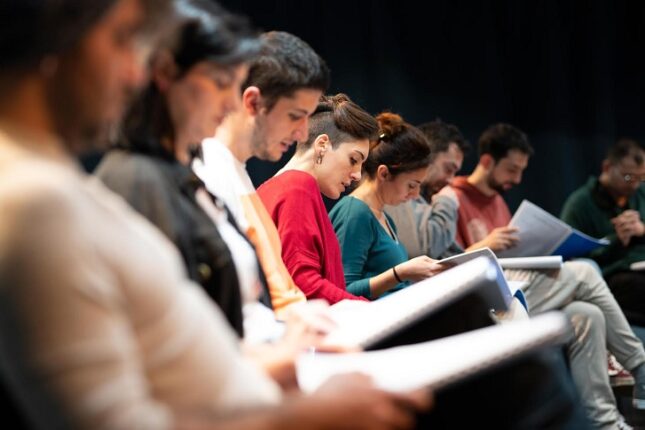 NKT OYUNCULARI OKUDU, OYUN YAZARLARI DİNLEDİ