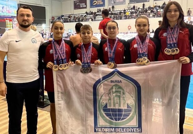 YILDIRIM’IN ALTIN KULAÇLARINDAN 14 MADALYA