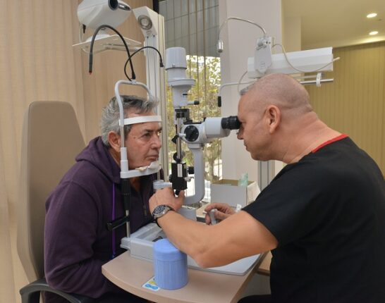 Göz kapağı  ameliyatı oldu