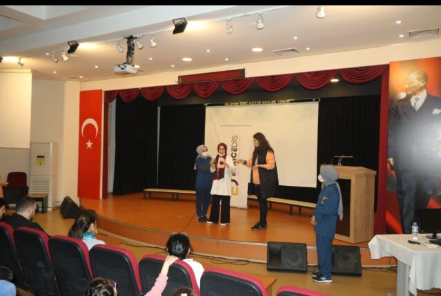 EYRİCE’DEN ÖZEL ÖĞRENCİLERE DİŞ BAKIMI EĞİTİMİ