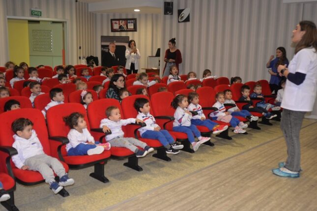 Minikler diş sağlığının  önemini öğrendiler