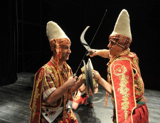 Kaybolan Tarihi Değere Gazeteci Siyasi Desteği!