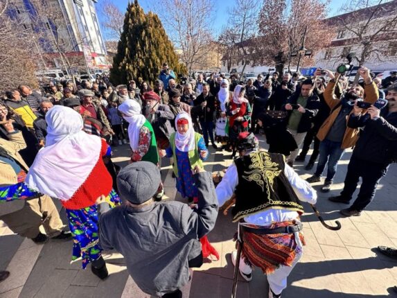 ALEVİ CANLARIN GAĞAN BAYRAMLARINI KUTLUYORUZ.