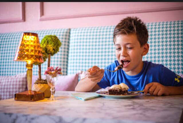 PERİ MASALI GİBİ BİR PASTAHANE ! YEŞİLPERİ COFFEE & CAKE HOUSE