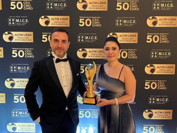 Türkiye’nin Altın Lideri Halk Oylaması ile Seçildi!