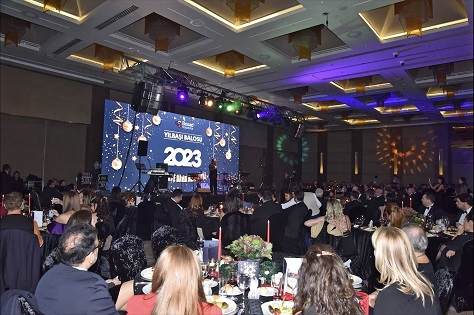 BOYA SEKTÖRÜNÜN 150 TEMSİLCİSİ BOSAD’IN YILBAŞI BALOSUNDA BULUŞTU  “BİRLİKTE DAHA RENKLİYİZ”