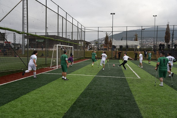 AK PARTİ BURSA İL BAŞKANLIĞI ÖRNEK ORGANİZASYONLARA İMZA ATIYOR