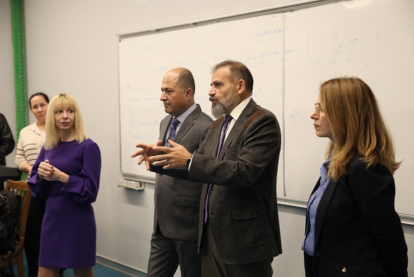 KHAS ve İBB, Genç Kadın Yazılımcılar Yetiştirmek için Güçlerini Birleştiriyor