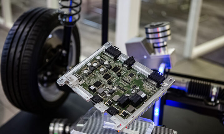 Schaeffler, Schaeffler Paravan Technologie GmbH & Co. KG hisselerinin tamamını satın aldı