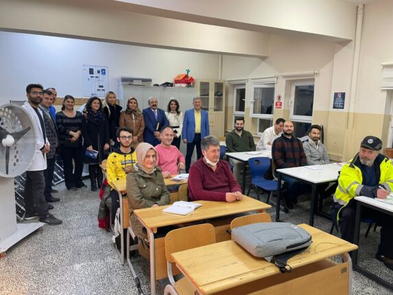 Yenilenebilir Enerji Projelerine Yıldırım Halk Eğitim Merkezi İmzası