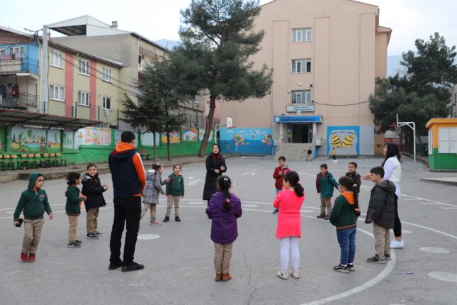 “KENDİMİ TANIYORUM MEDYAYI DOĞRU OKUYORUM”
