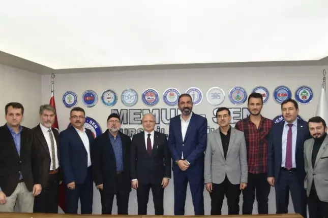 DAVUT GÜRKAN: “TÜRKİYE YÜZYILI’NIN AYAK SESLERİ DUYULUYOR”