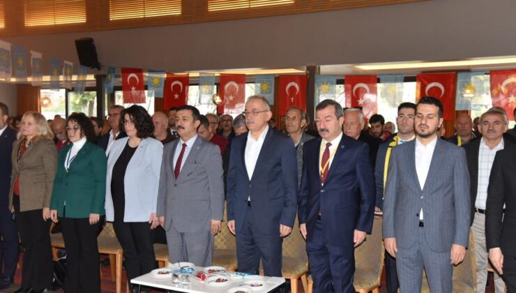 Emin olun ülkemizi hak ettiği yarınlara kavuşturacağımız o kutlu hedeflere çok az kaldı