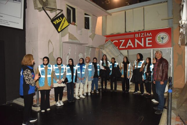 GENÇLERE UYGULAMALI AFET EĞİTİMİ