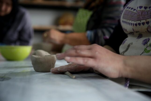 LÖSEV HASTALARI SERAMİK ATÖLYESİNDE MORAL DEPOLADI