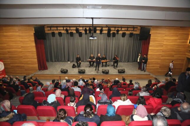 GÜRSU’DA REGAİP KANDİLİ HUZURLA KARŞILANDI