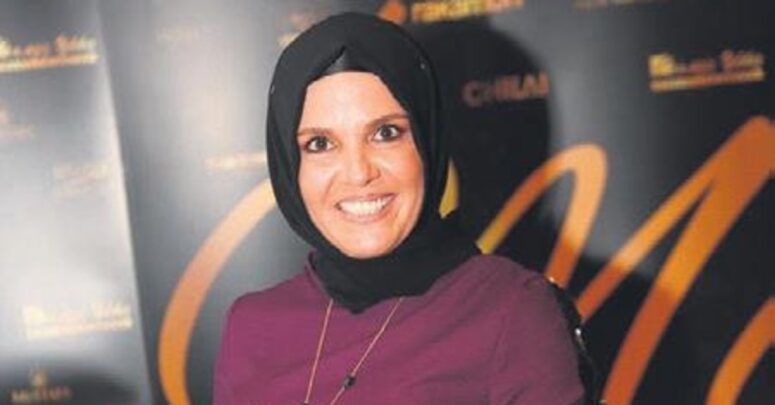 İlknur Özkuş organizasyonlarda dikkat çekiyor!