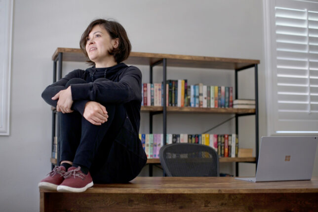 “GOODREADS YILIN EN İYİ AŞK ROMANI” SEÇİLEN, HELEN HOANG İMZALI “AŞKIN FORMÜLÜ” RAFLARDA!