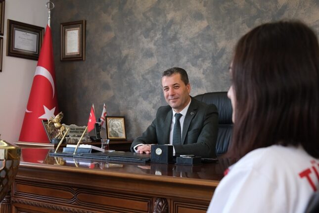 DÜNYANIN KONUŞTUĞU GENÇ YETENEĞE ‘NİLÜFER’ SAHİP ÇIKTI