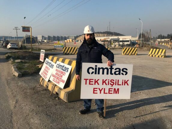 Tazminatsız İşten Çıkarıldı, Tek Başına Eylem Başlattı