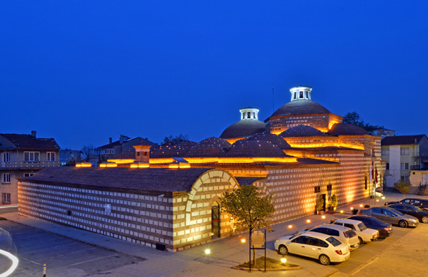 Bursa’nın Kültür ve Sanat Alanındaki Değeri Ördekli Kültür Merkezi’nde Okurları ile Buluştu…